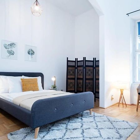 Lovely Downtown Apartment Close To The Basilica Budapeste Exterior foto