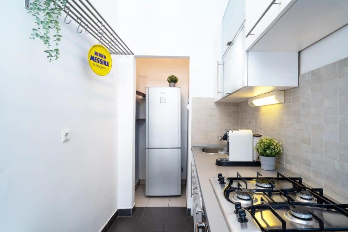 Lovely Downtown Apartment Close To The Basilica Budapeste Exterior foto