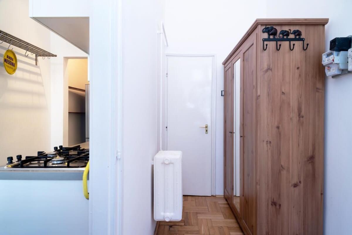 Lovely Downtown Apartment Close To The Basilica Budapeste Exterior foto