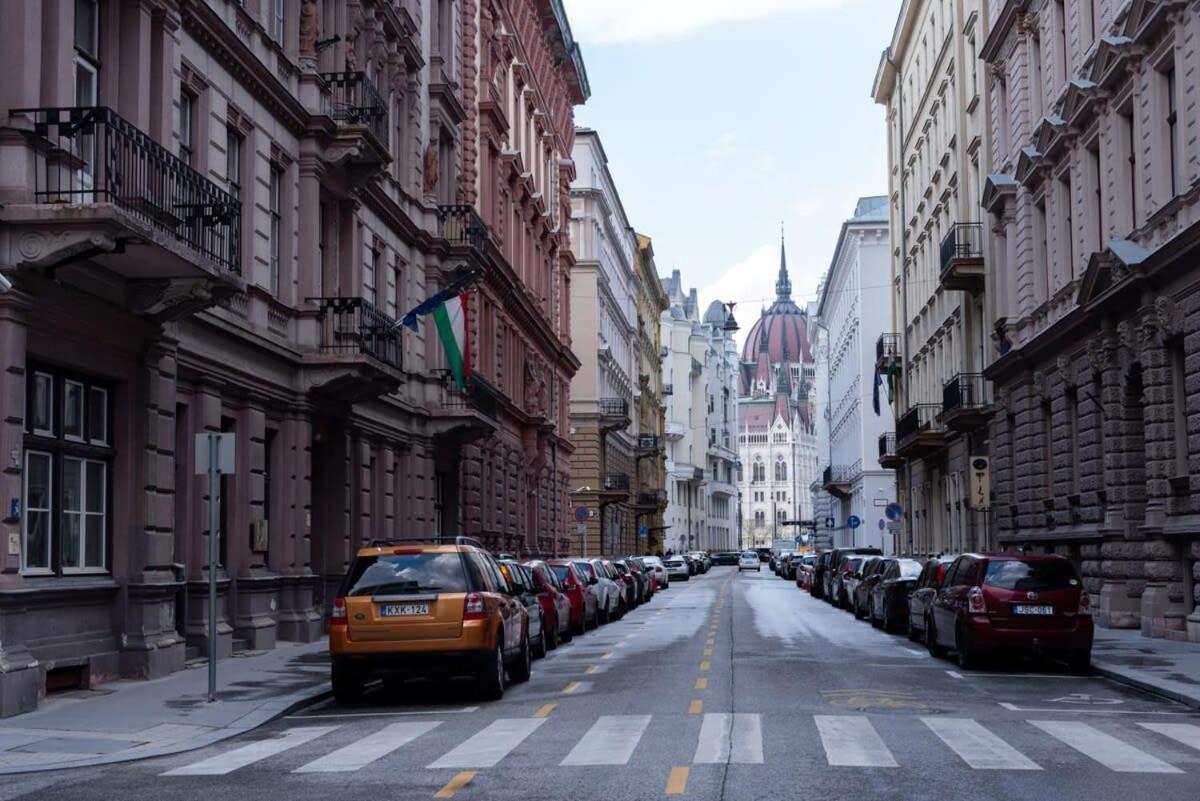 Lovely Downtown Apartment Close To The Basilica Budapeste Exterior foto