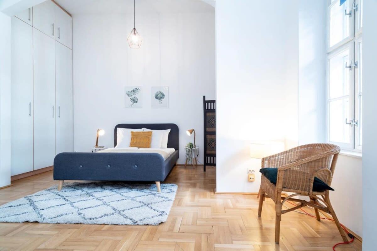 Lovely Downtown Apartment Close To The Basilica Budapeste Exterior foto