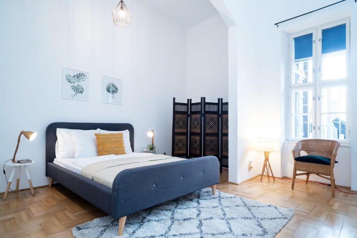 Lovely Downtown Apartment Close To The Basilica Budapeste Exterior foto